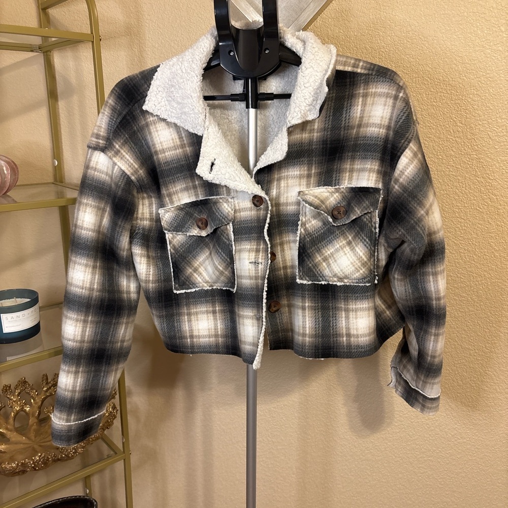 Helium London Plaid Sherpa Lined Cropped Shacket Jacket XL
